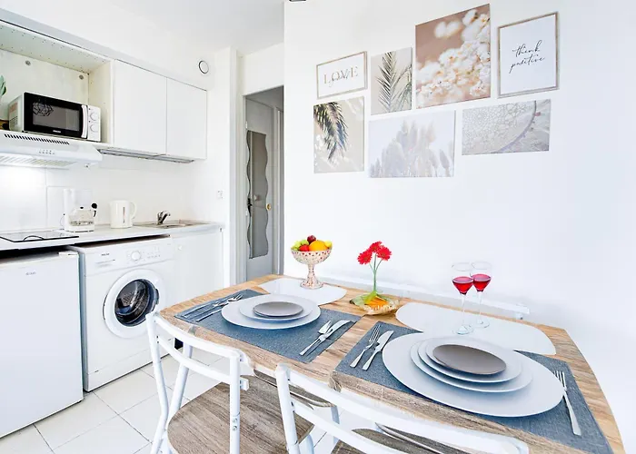 La Palme D'azur カンヌ