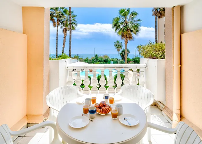 La Palme D'azur * カンヌ